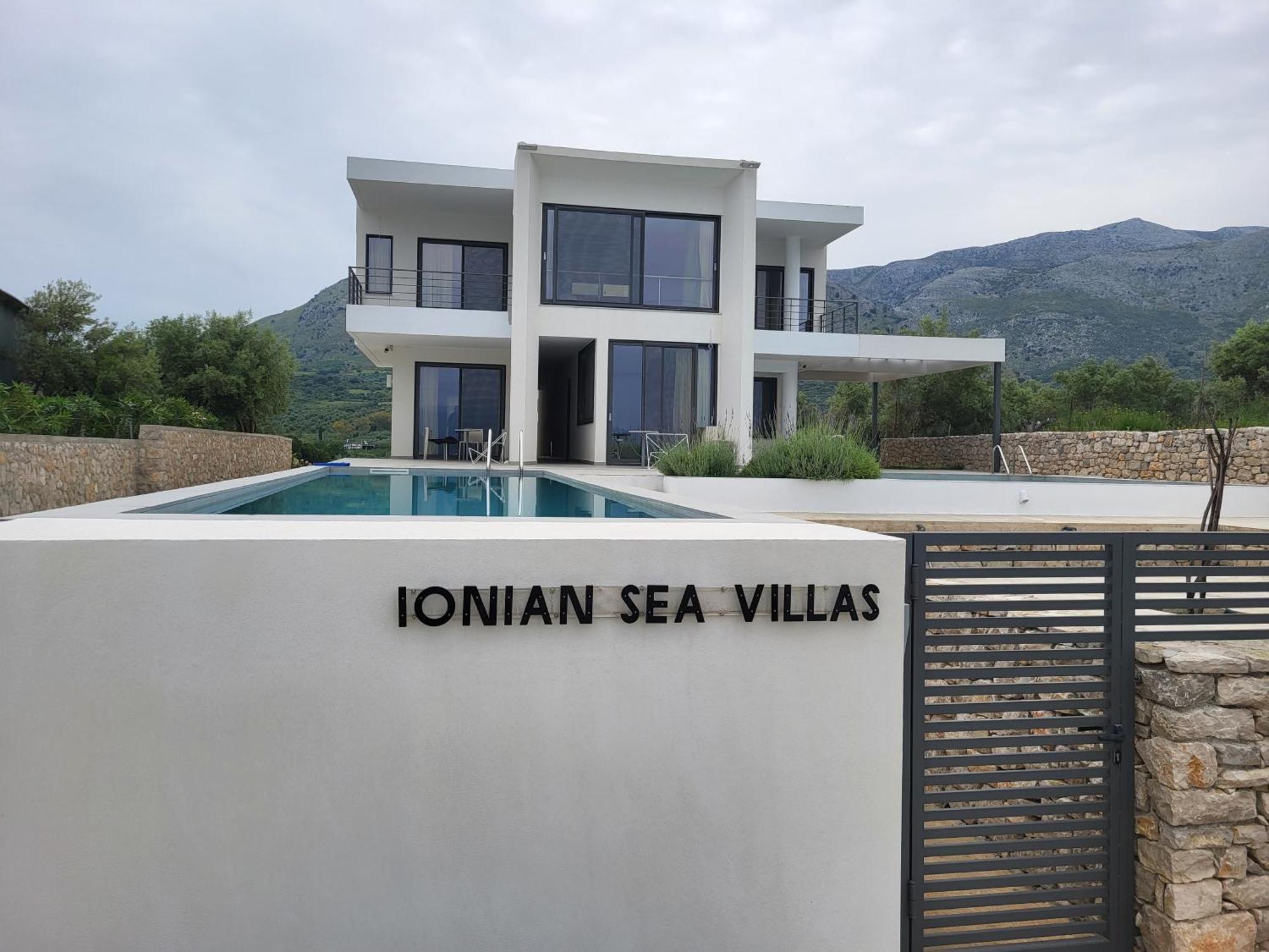 Ionian Sea Villas Palairos Room photo